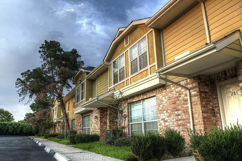 Foto principal - 1520 Sherwood Forest St