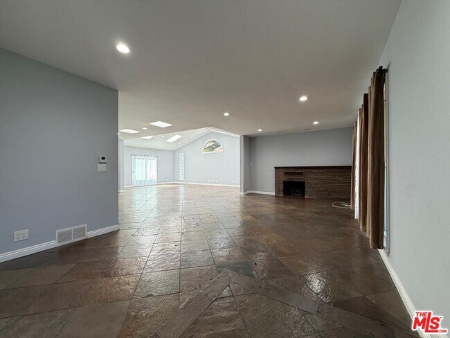 Foto del edificio - 15962 Gault St