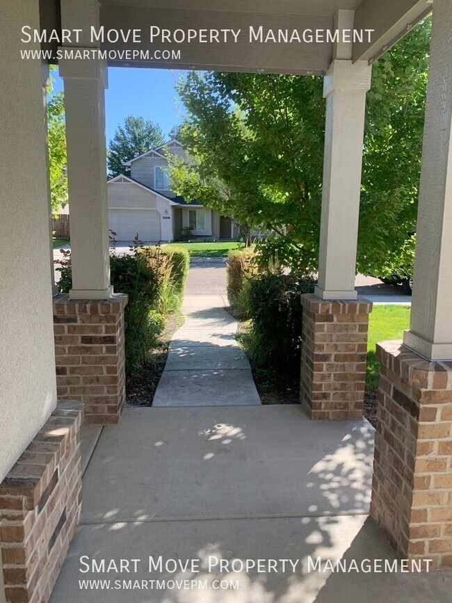 Foto del edificio - 3693 N Warm Creek Ave