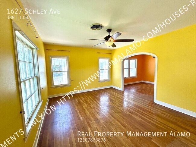 Foto del edificio - 1627 Schley Ave