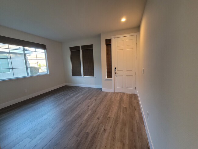 Foto del edificio - 8033 Horncastle Ave