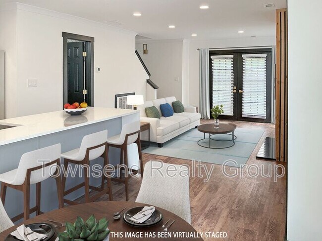 Foto del edificio - 3150 Driftwood Dr