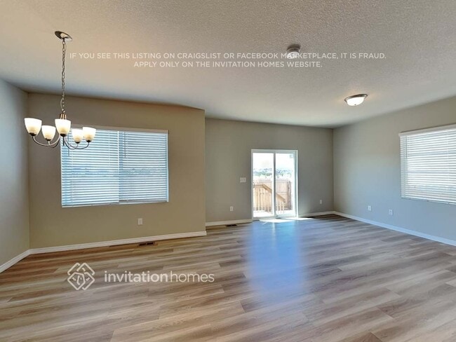Building Photo - 11227 House Finch Ln