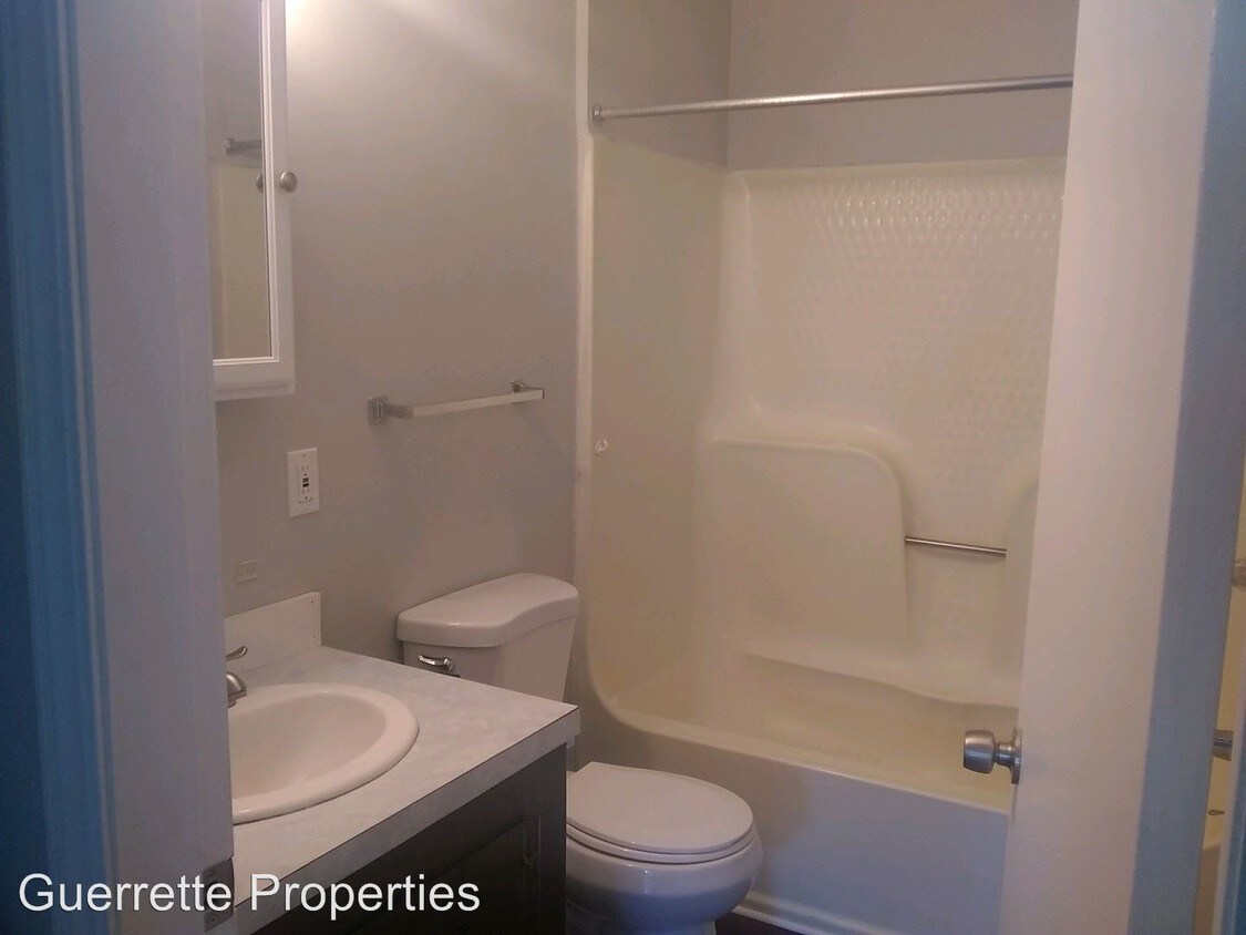 201 Dinsmore Rd, Sidney, ME 04330 Room for Rent in Sidney, ME