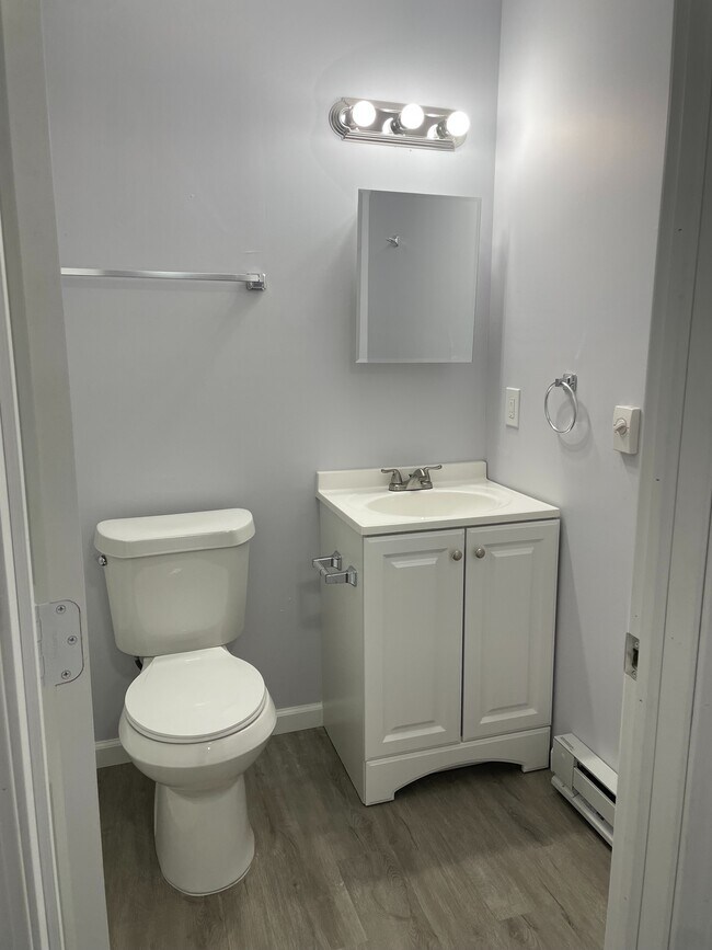 Baño - MLK Flatz