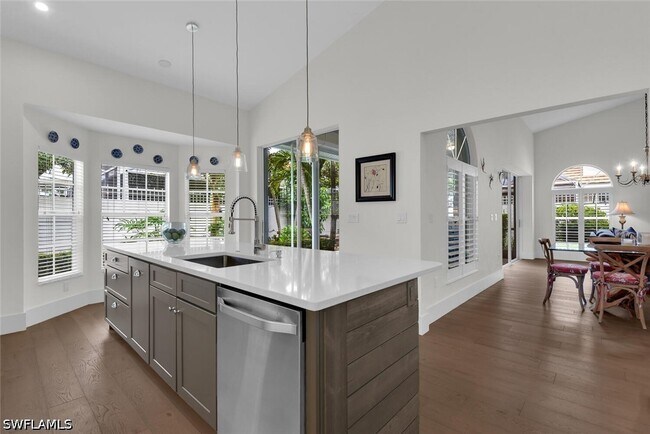 Building Photo - 2124 Paget Cir