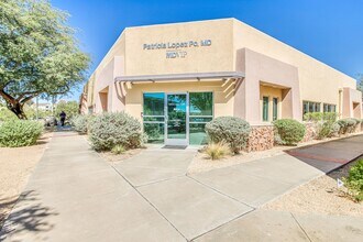 Building Photo - 550 S Mesa Hills Dr