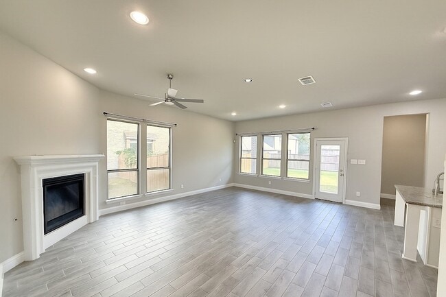 Building Photo - 3119 Grandview Dr