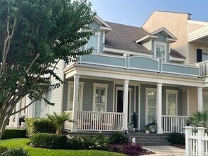 Building Photo - 82 Island Psg