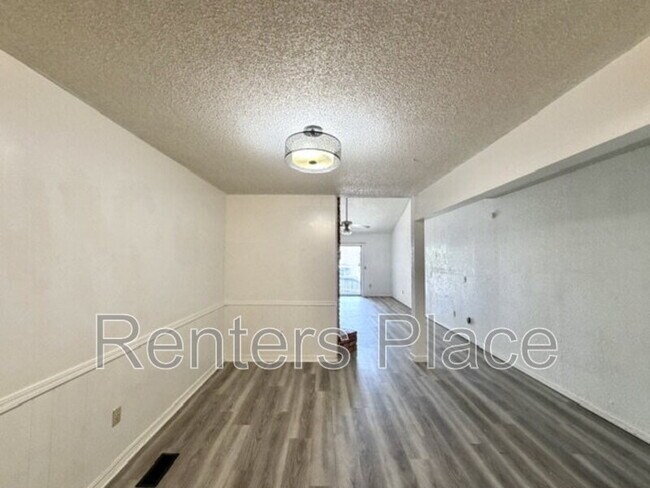 Foto del edificio - 7324 S Canton Ave