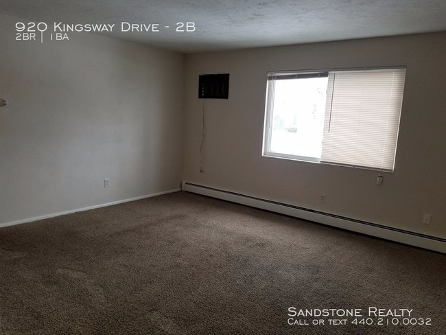 Building Photo - 2 Bedroom Apartment--All Electric