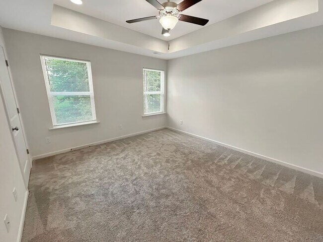 Building Photo - 503 N Linwood Ave
