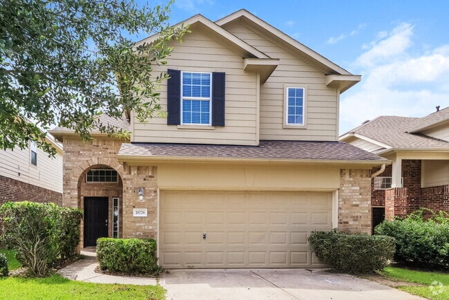 Building Photo - 18726 Walden Glen Cir