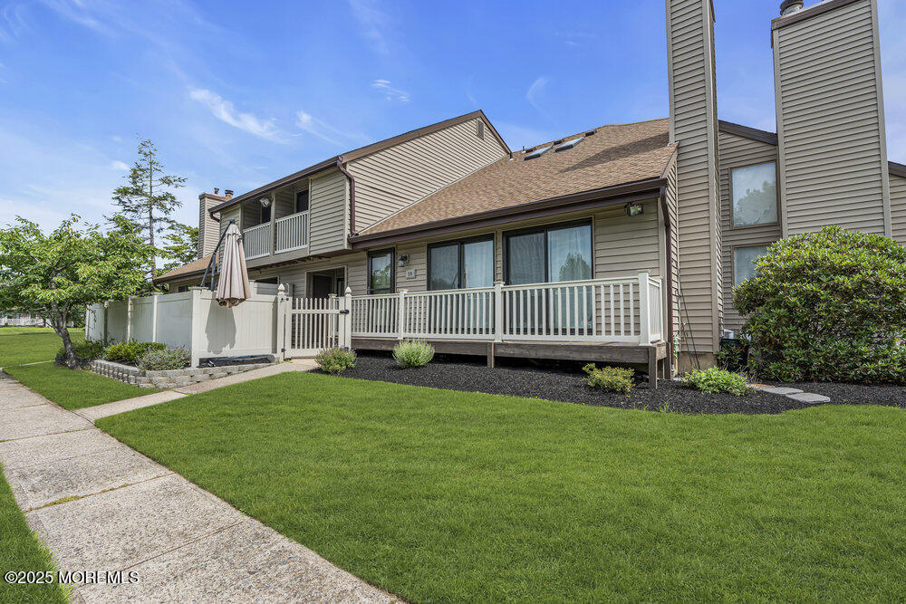 Primary Photo - 18 Cotswold Cir