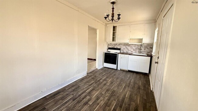 Foto del edificio - 2215 Roberts Ave