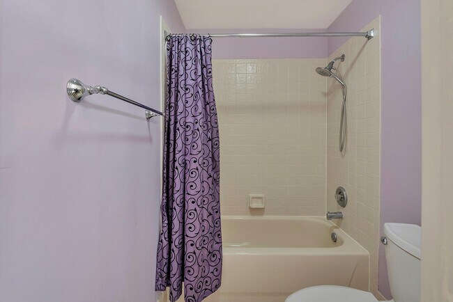 Foto del edificio - 172 Meadows Dr