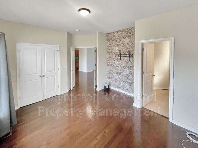 Foto del edificio - 406 Bridge Creek Ct