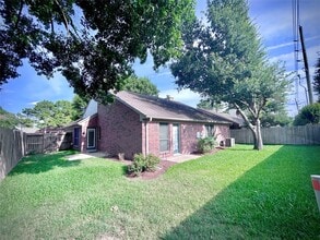 Building Photo - 10011 Territory Ln