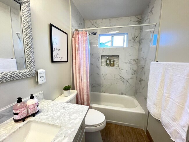 Foto del edificio - 1153 Erin Way