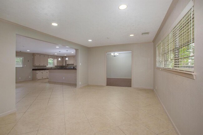 Building Photo - 10825 Long Shadow Ln