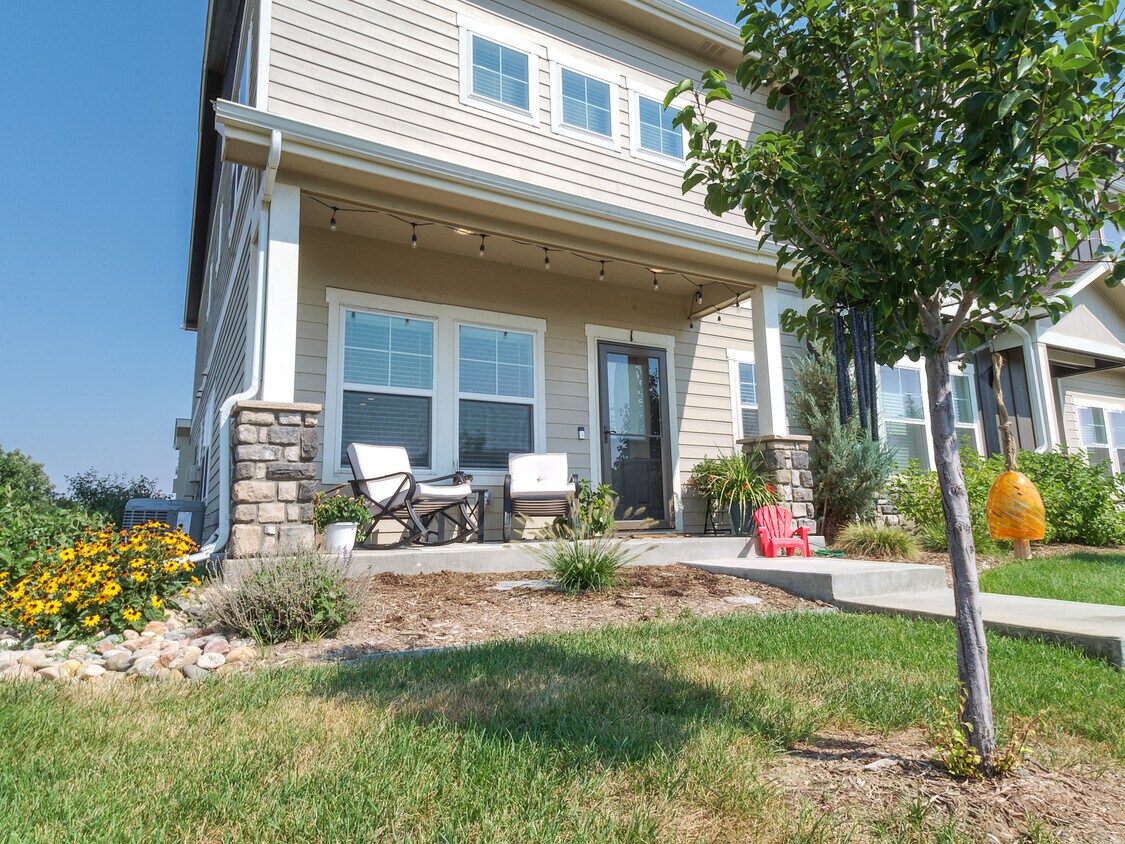 1688 Grand Ave, Windsor, CO 80550 Townhome Rentals in Windsor CO