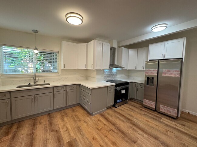Kitchen - 98-026 Kuleana Pl