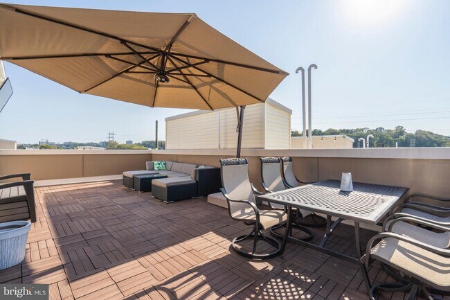 Foto del edificio - 131 Shurs Ln