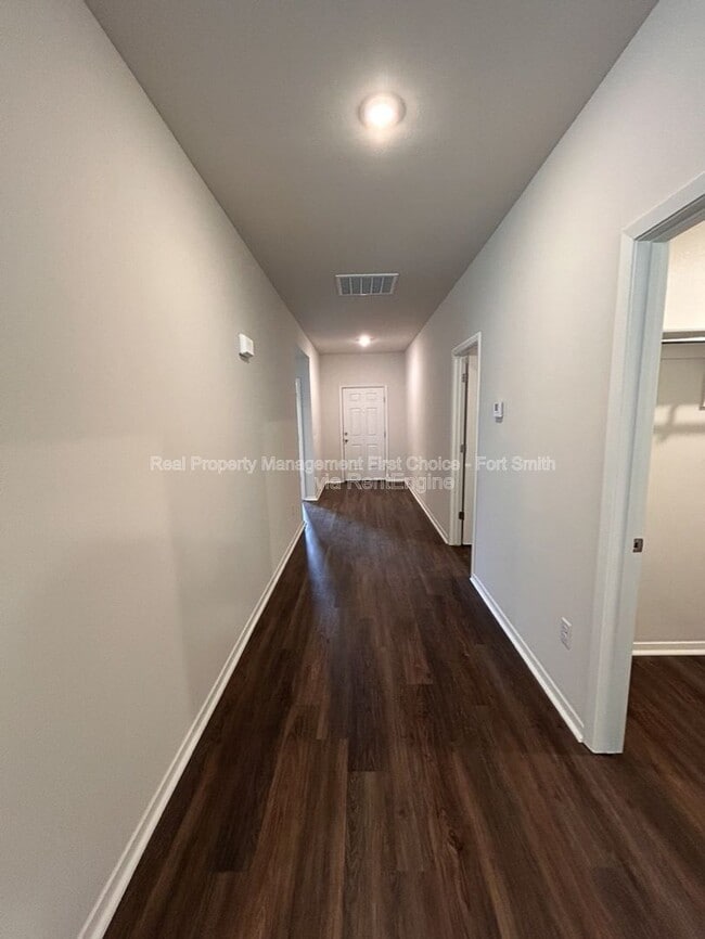 Foto del edificio - 10640 Cedar Wy