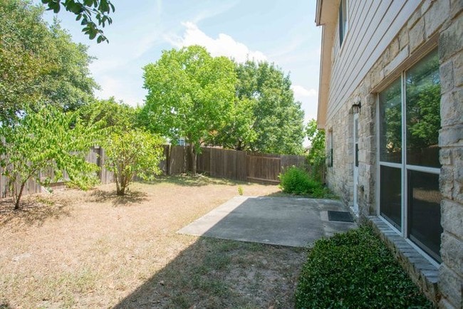Building Photo - Beautiful Two Story Home!