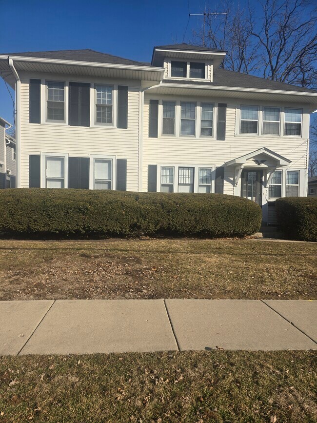 Patio delantero - 515 Houston St