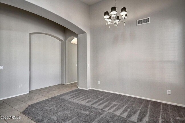 Foto del edificio - 12715 W Cambridge Ave