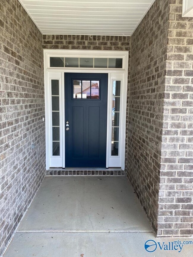 Foto del edificio - 121 Sorrelweed Dr