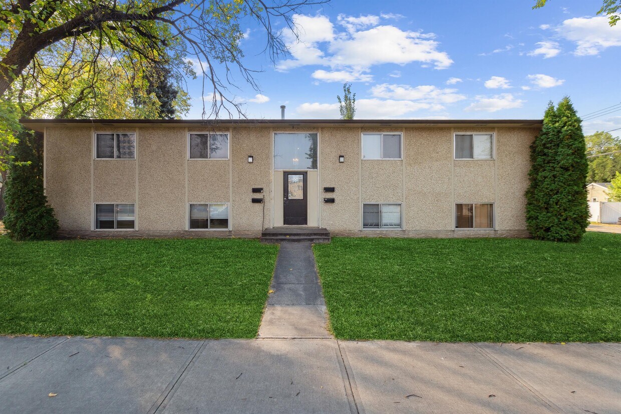 Primary Photo - 6203-6122 122 Ave NW