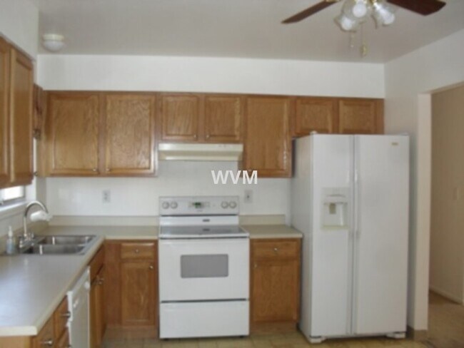 Foto del edificio - Mission Viejo Ranch with basement