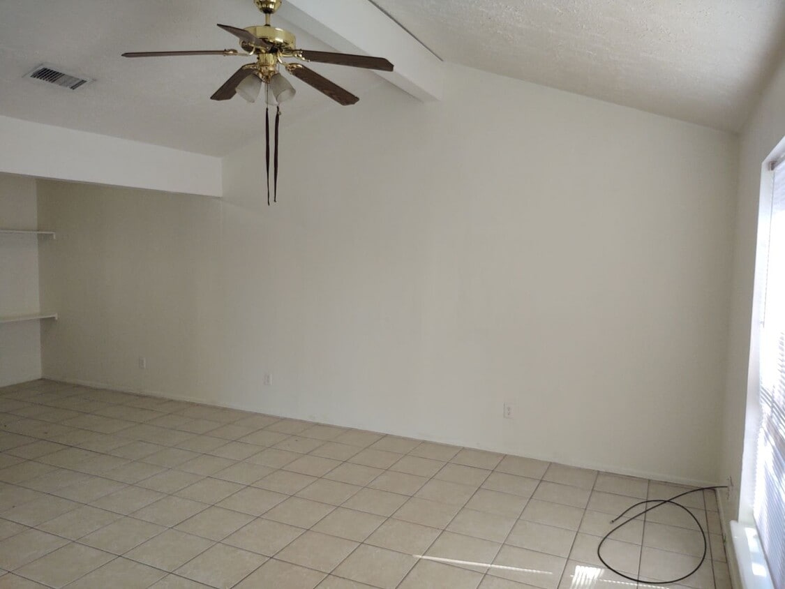 Building Photo - 1314 Hazelton Street