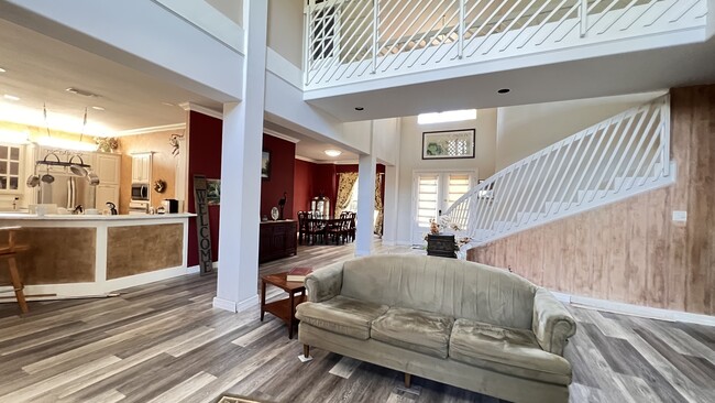 Fotografía del edificio - 3210 Jordan Dr