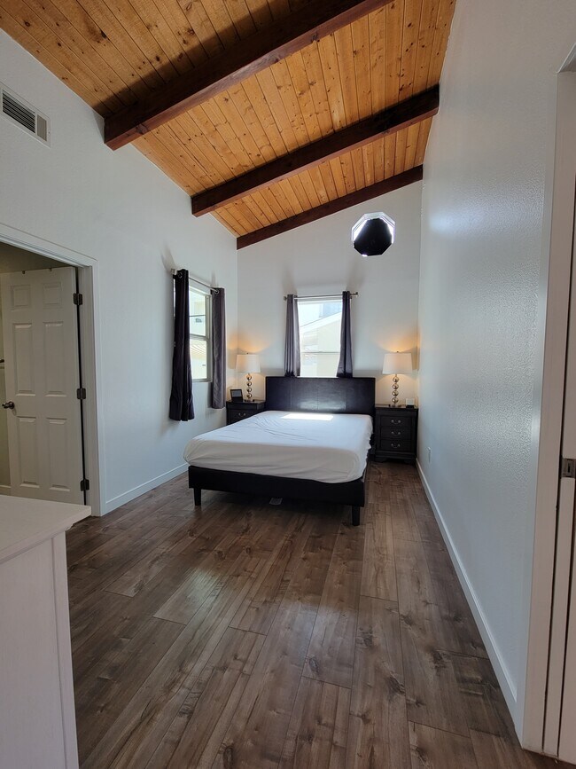 Foto del edificio - 529 N Cordova St