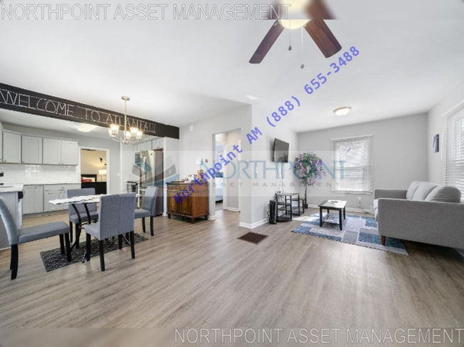 Building Photo - Updated Modern Elegant Home in Polar Rock