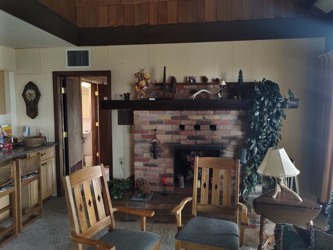 Building Photo - 20 Orcutt Dr