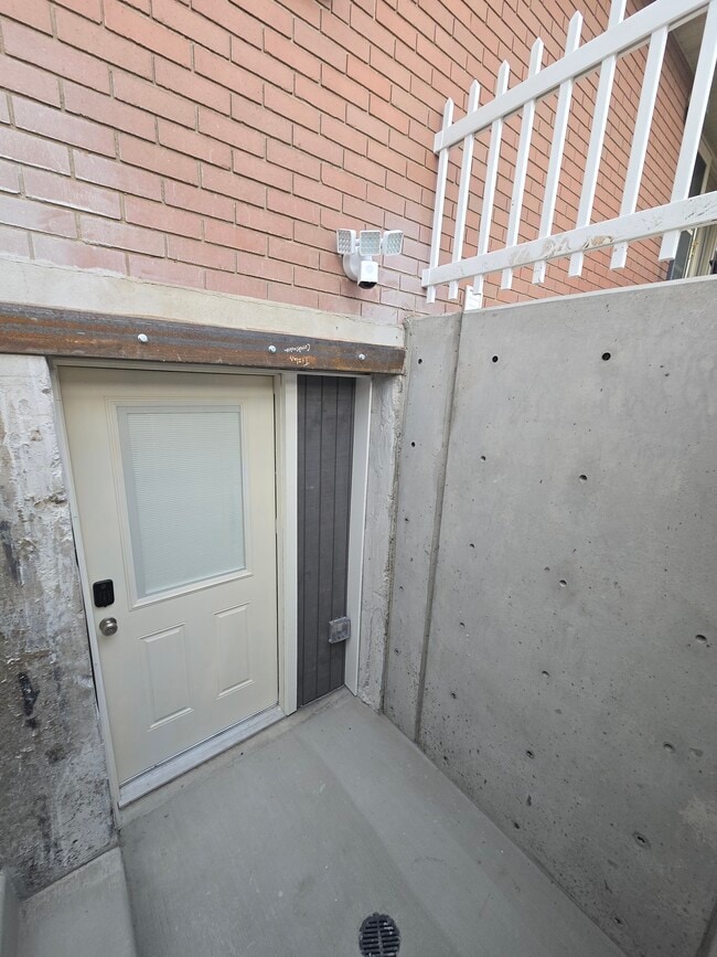 36inch door - 3877 W Holyoke Pl