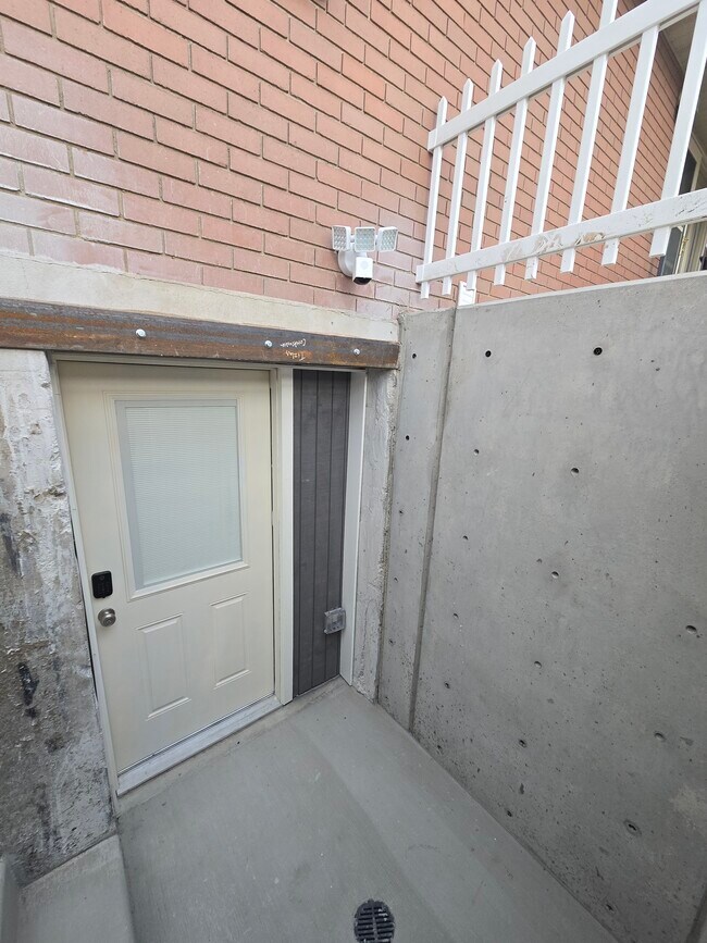 puerta de 36 pulgadas - 3877 W Holyoke Pl