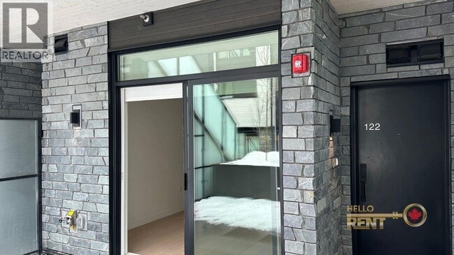 Building Photo - 650 E 2nd St