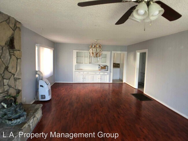 Foto del edificio - 3 br, 1 bath House - 5162 S. Gramercy Place