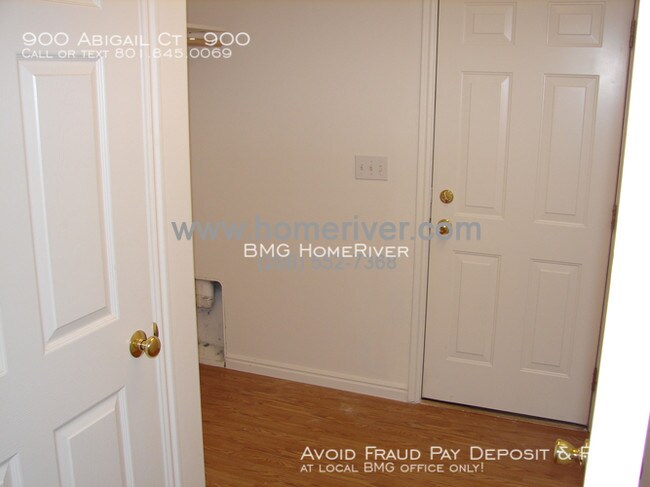 Building Photo - 3 bedroom twinhome in Trailwood Village