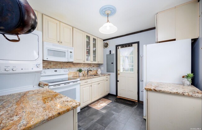 Foto del edificio - 19 Morning Glory Rd