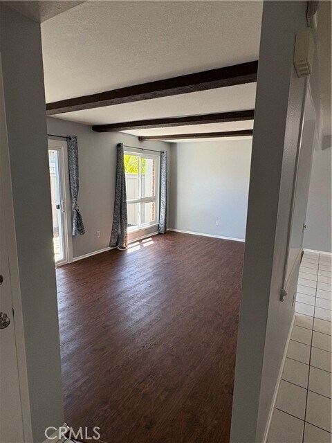 Foto del edificio - 633 Whitney Way