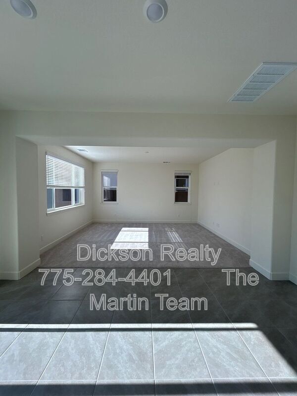Building Photo - 6802 Ronaldinho Dr