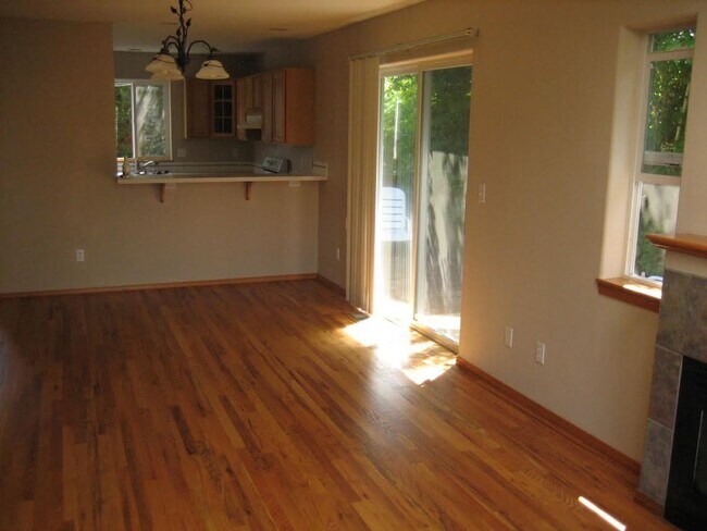 Foto del edificio - Preleasing for 2026!! 4-bedroom home in Happy Valley!!