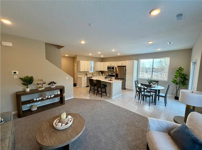 Building Photo - 14870 Willemite Way NW