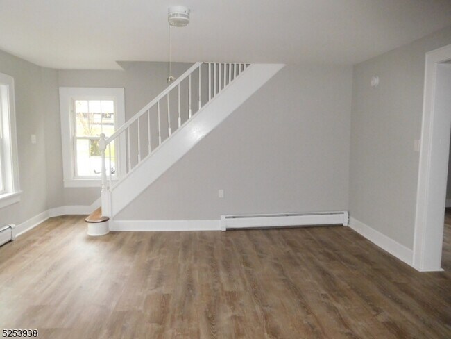 Foto del edificio - 481 US-46